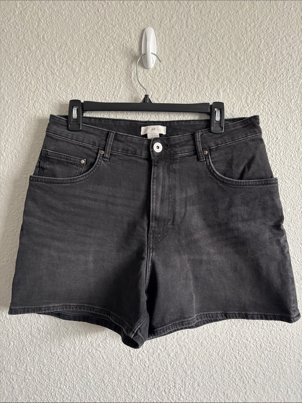 H&M Black Denim High-Rise Jean Shorts Size 10